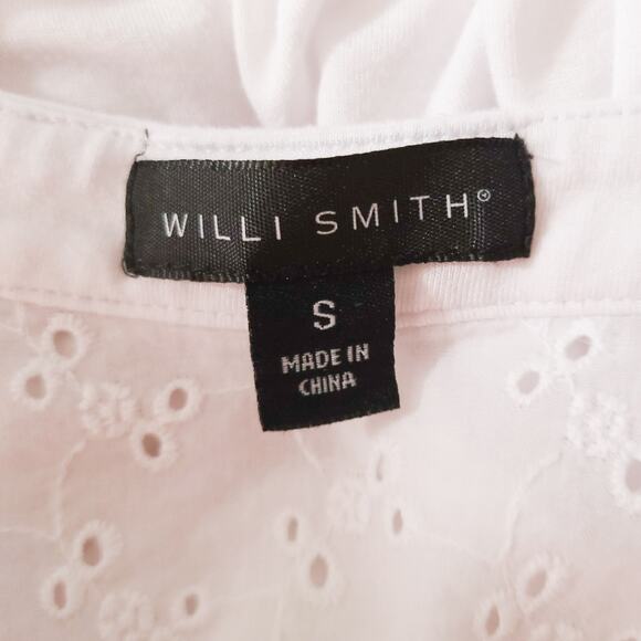 Willi Smith Blouse Small White, 3/4 Sleeves, Eyelet Shoulder Detail, Vneck - Picture 4 of 5